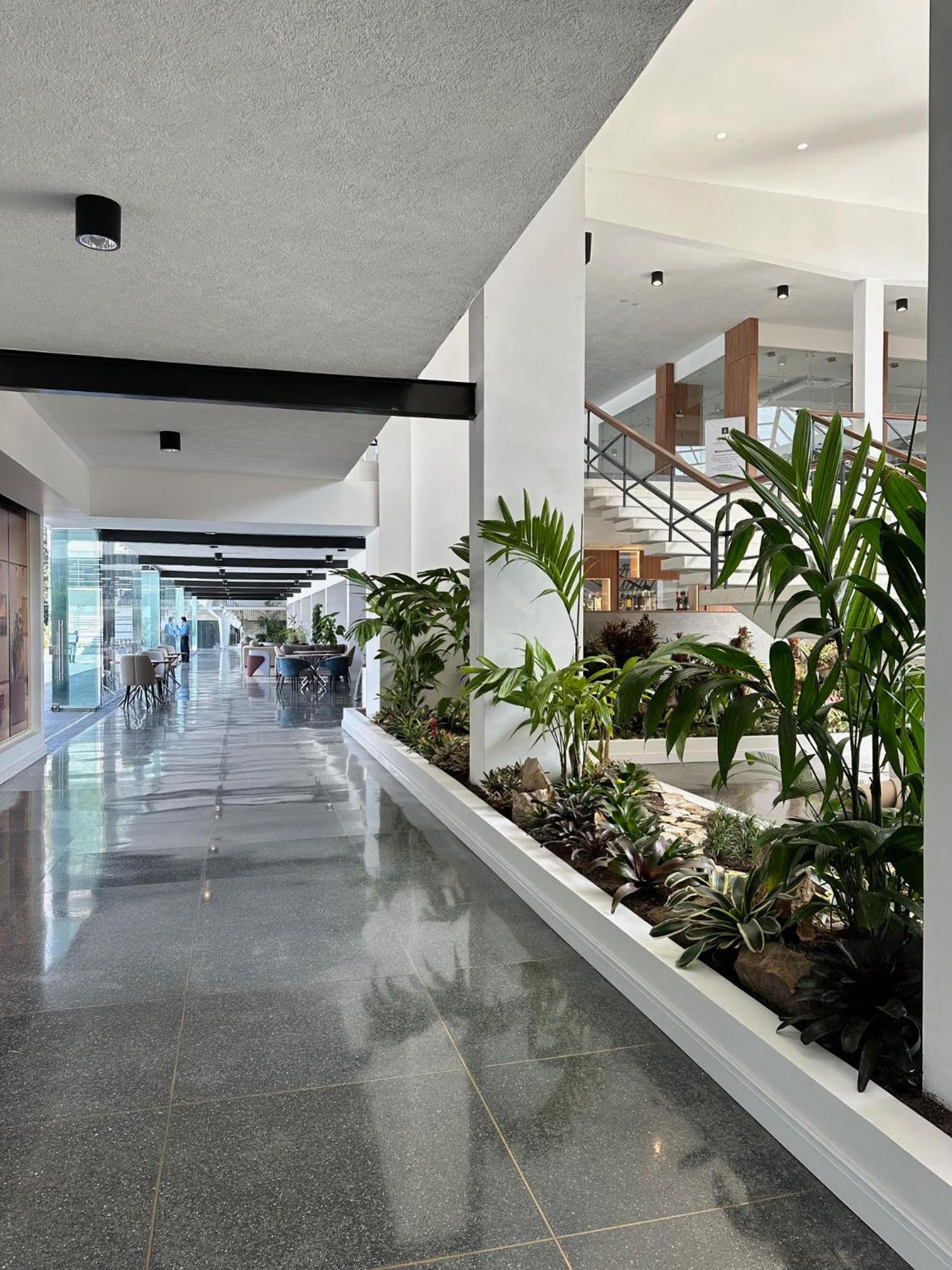 Eurobuilding Tama San Cristobal Hotel ภายนอก รูปภาพ