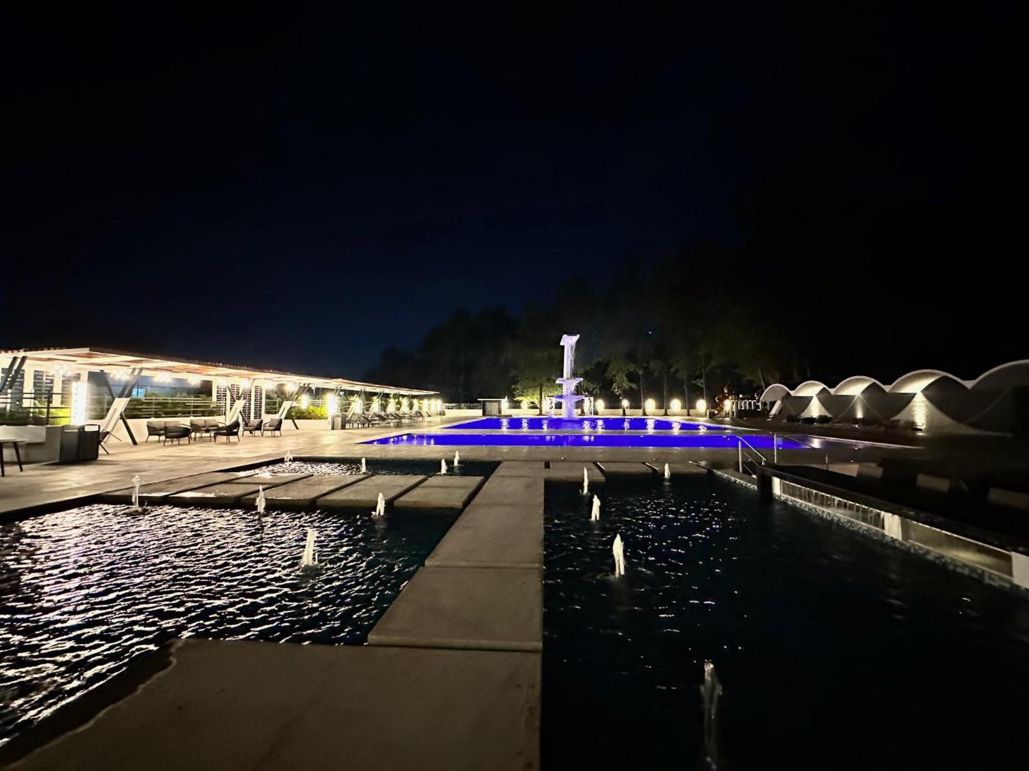 Eurobuilding Tama San Cristobal Hotel ภายนอก รูปภาพ