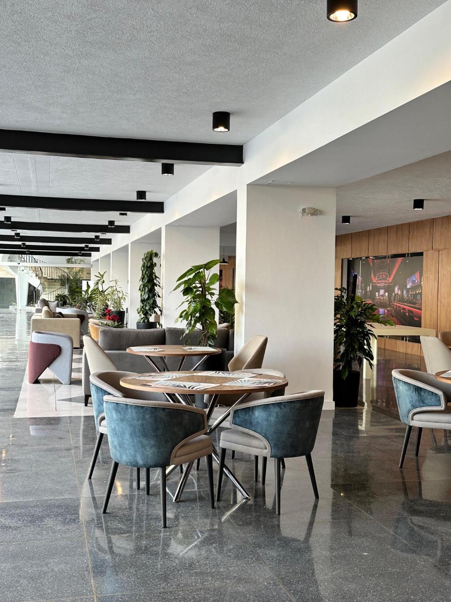 Eurobuilding Tama San Cristobal Hotel ภายนอก รูปภาพ