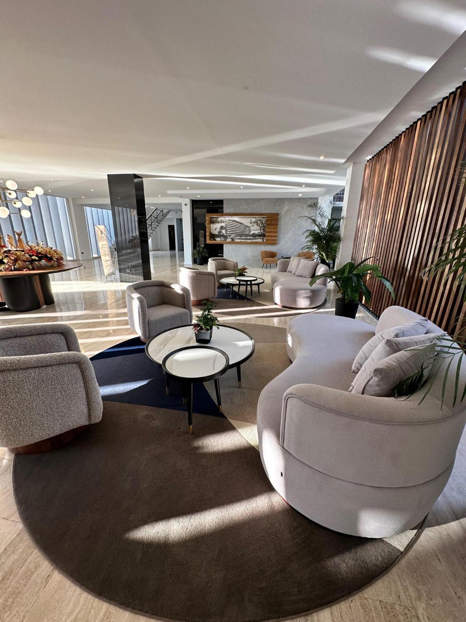 Eurobuilding Tama San Cristobal Hotel ภายนอก รูปภาพ